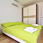Gostinjska kuća Ivo P. 3*