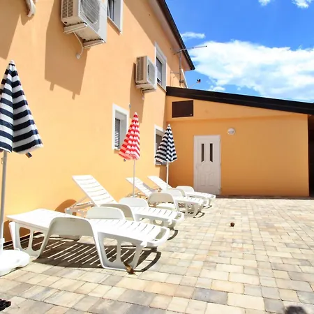 Ivo P. Guest house Silo (Krk)