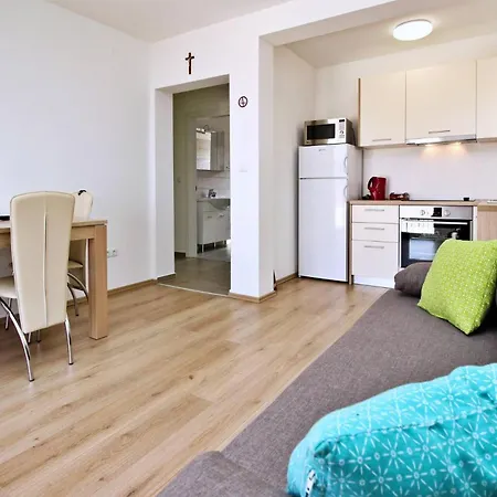 Guest house Ivo P. 3*