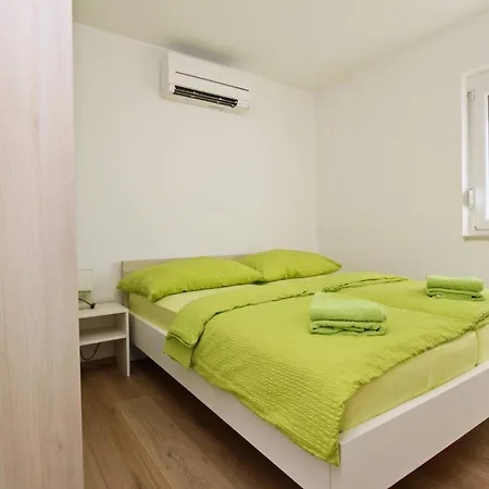 Ivo P. Guest house Silo (Krk)